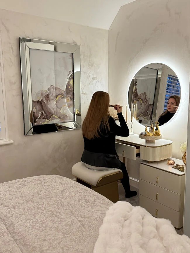 Ava Round Wall Mounted Mirror 80cm - Image 3