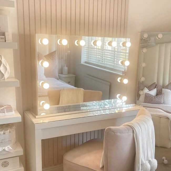 Scarlett Large Hollywood Mirror 100x70cm - Image 4