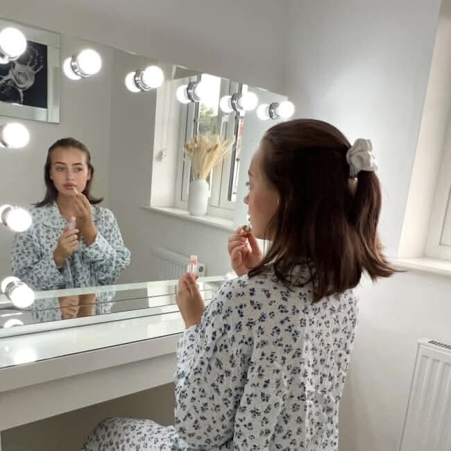 Scarlett Large Hollywood Mirror 100x70cm - Image 5